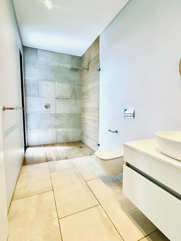 4 Bedroom Property for Sale in Constantia Western Cape
